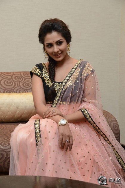 Madhu-Shalini-at-Cheekati-Raajyam-Movie-Success-Meet